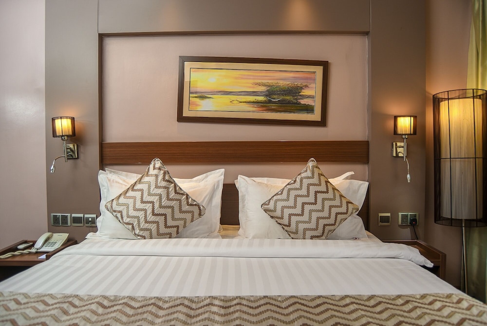 Ngong Hills Hotel 23/72