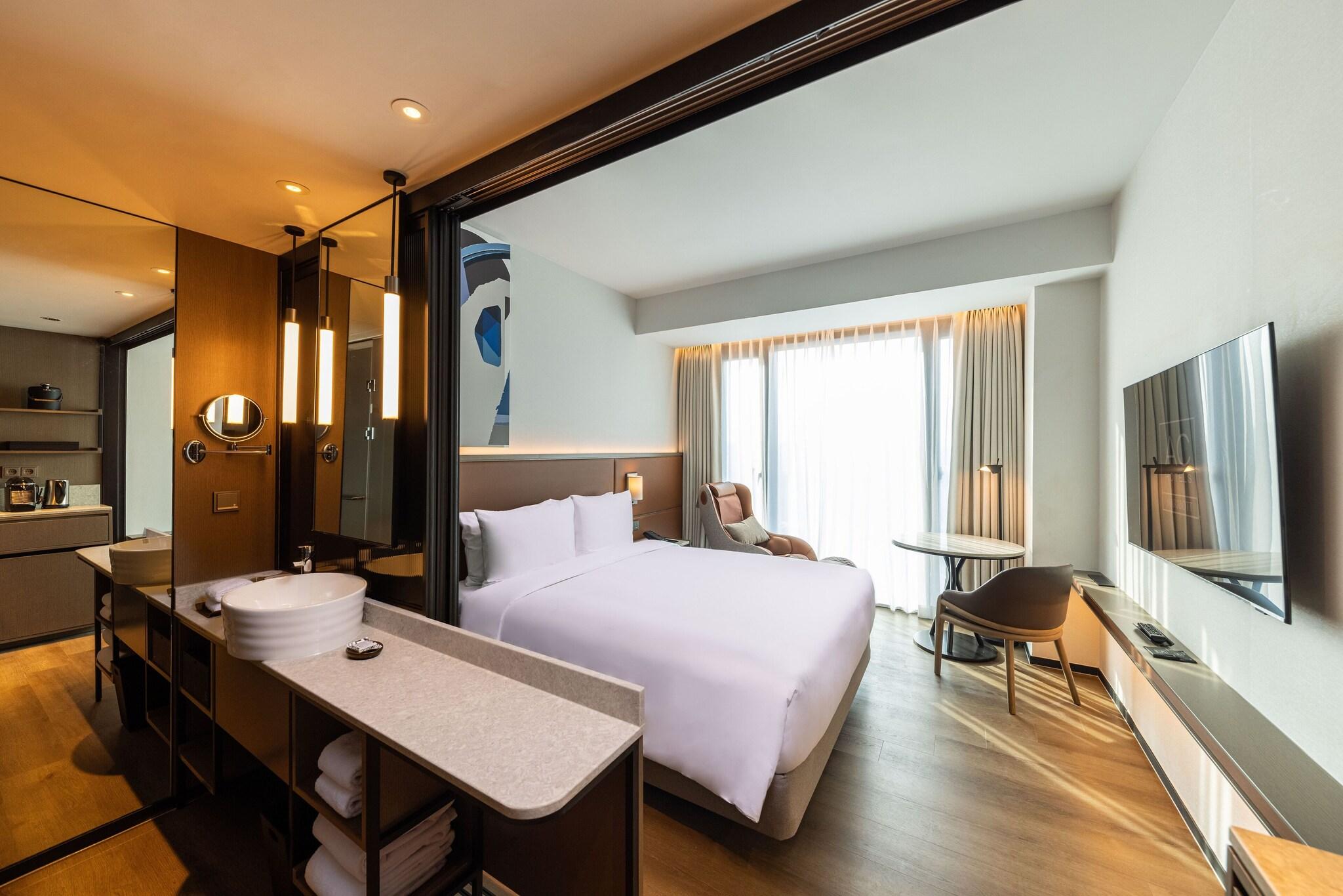 غرفة بسرير مزدوج بإطلالة، AC Hotel by Marriott Seoul Gangnam 4/5