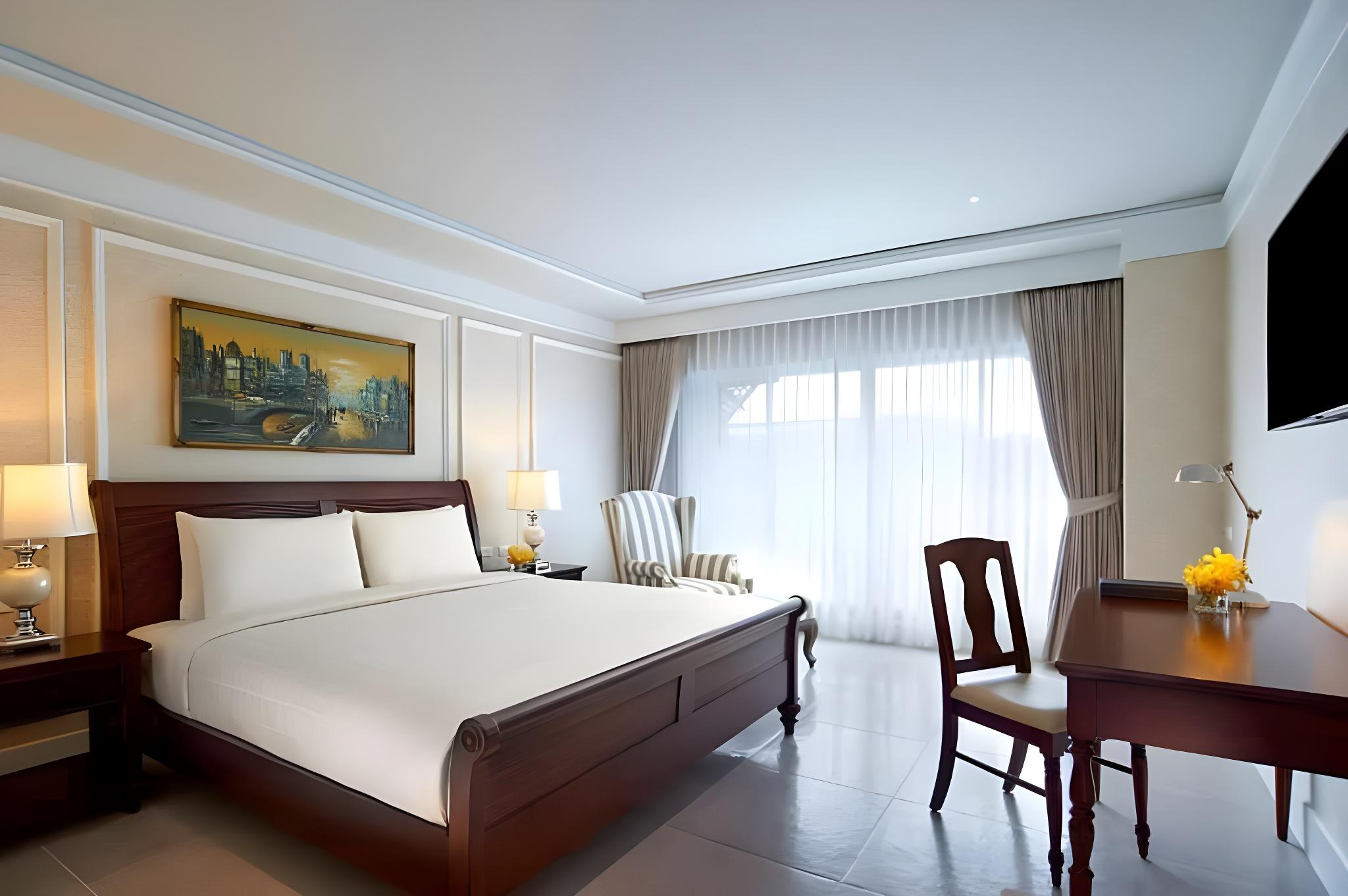 GRAND DELUXE