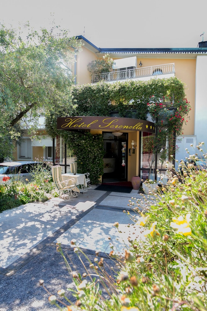 Hotel Serenella 2/73
