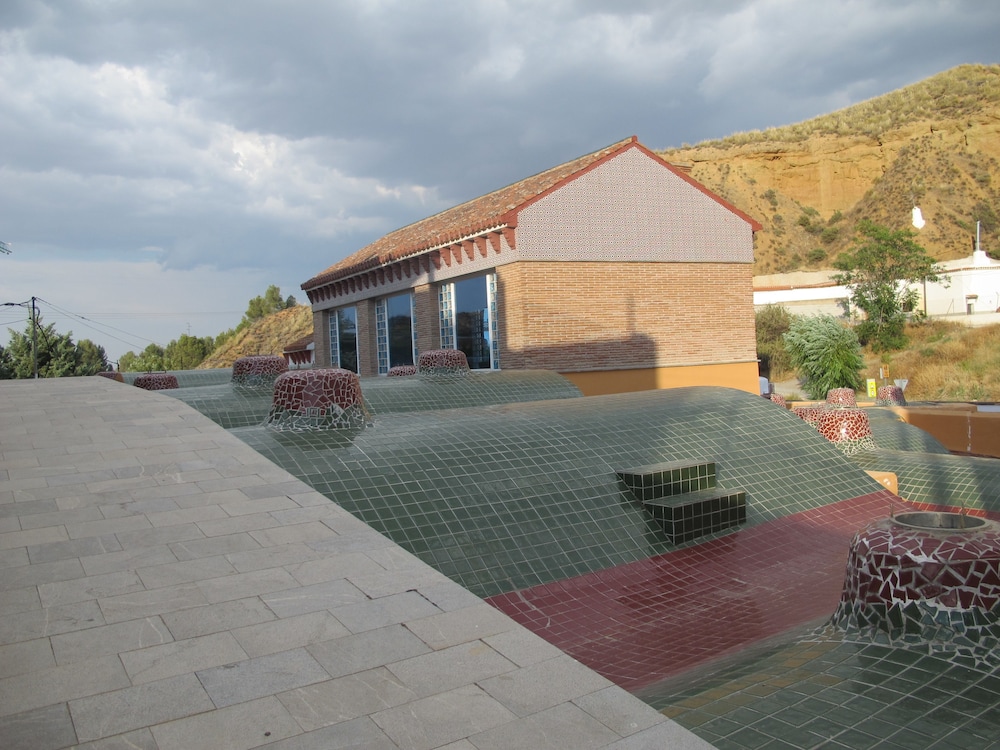 HOSTAL RURAL MONTUAL 46/49