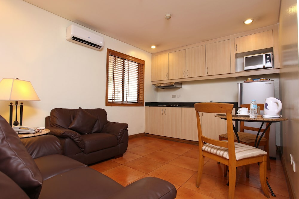 City Garden Suites Manila 54/69