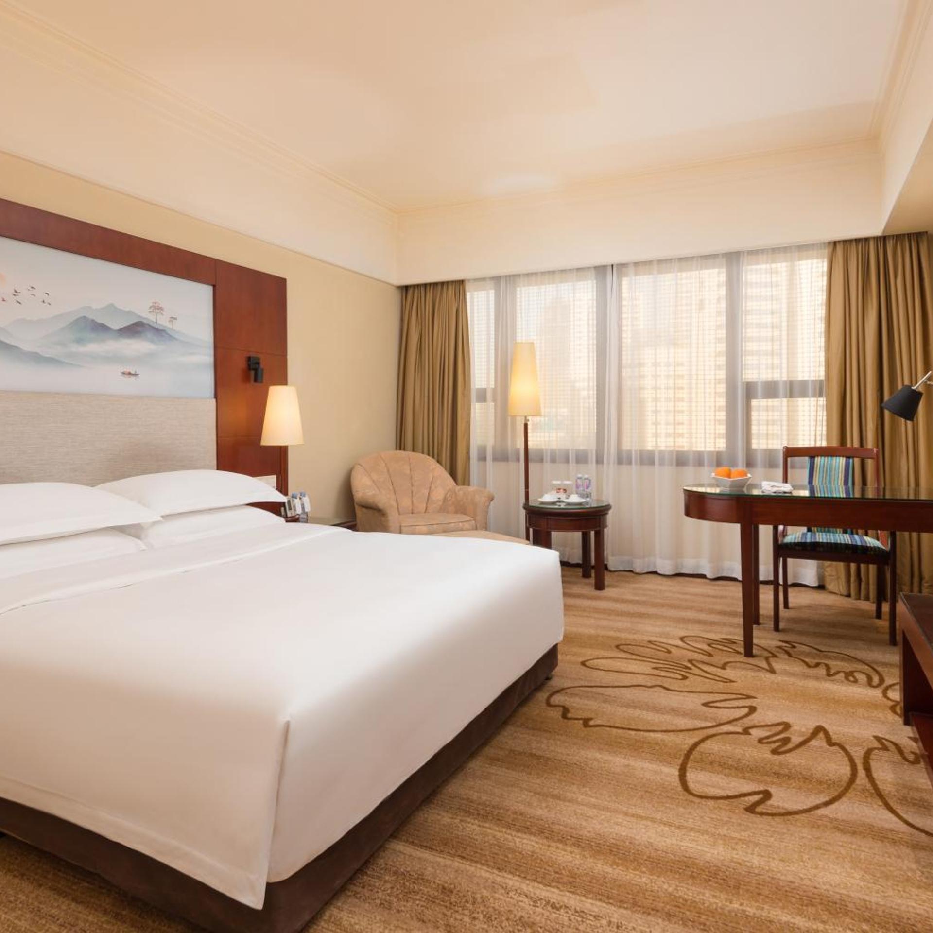 Deluxe, King Bed