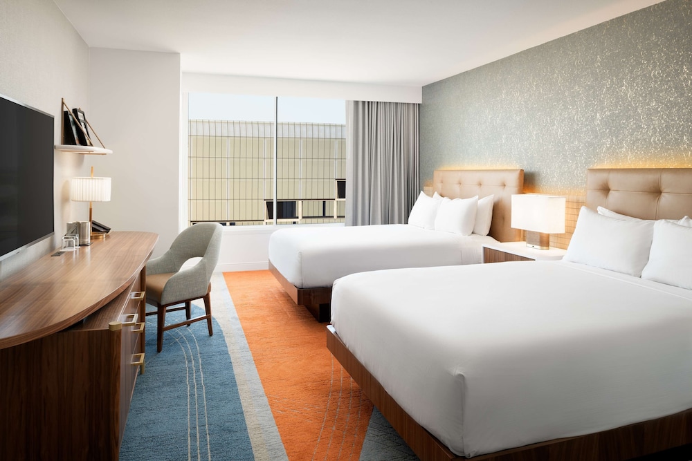 STANDARD, 2 QUEEN BEDS, ACCESSIBLE