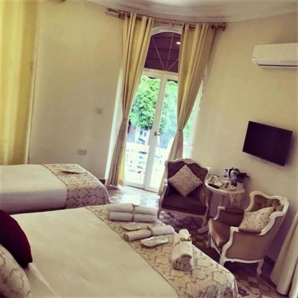 Lord's Residence Boutique Hotel 33/75