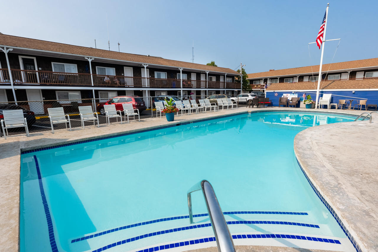 Janmere Motel 11/18
