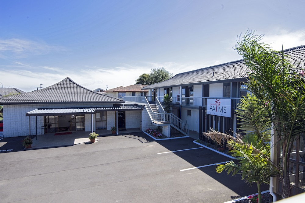 Ellerslie Palms Motel 4/68