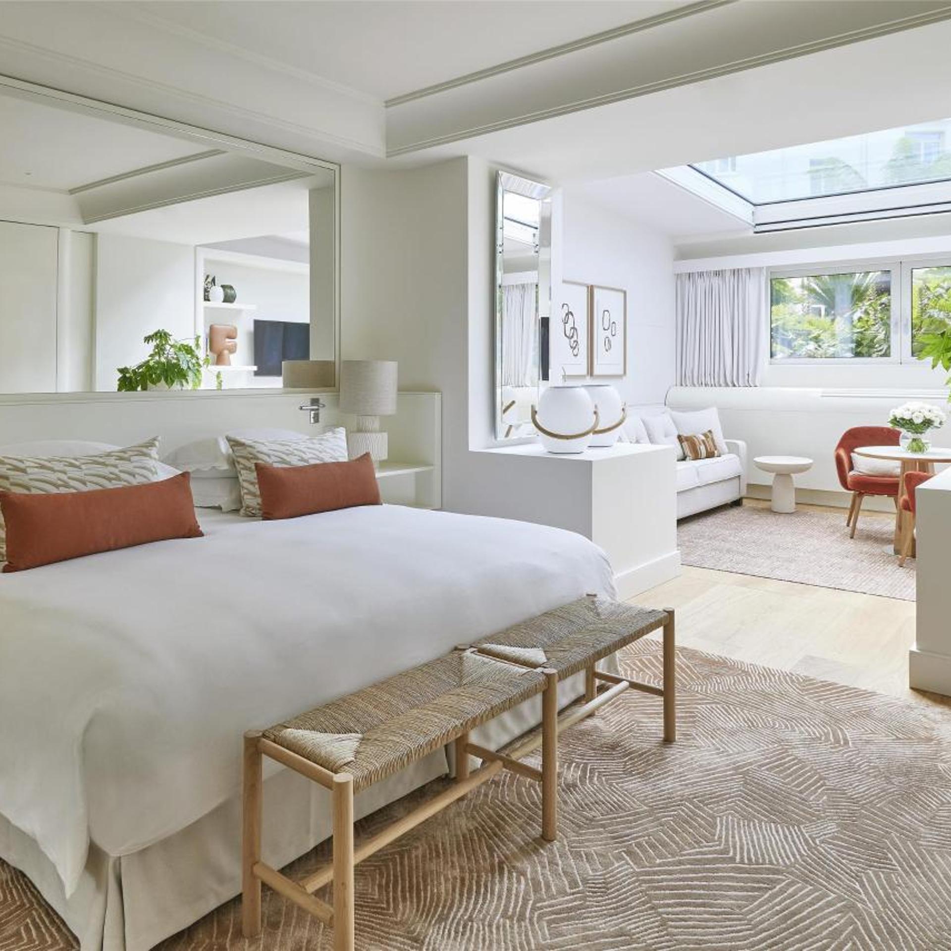 Oasis, Suite, King Bed