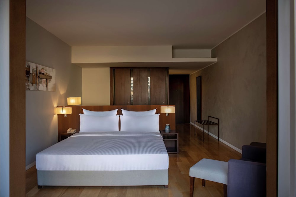 غرفة بسرير كينج، Hilton Beirut Downtown 5/13