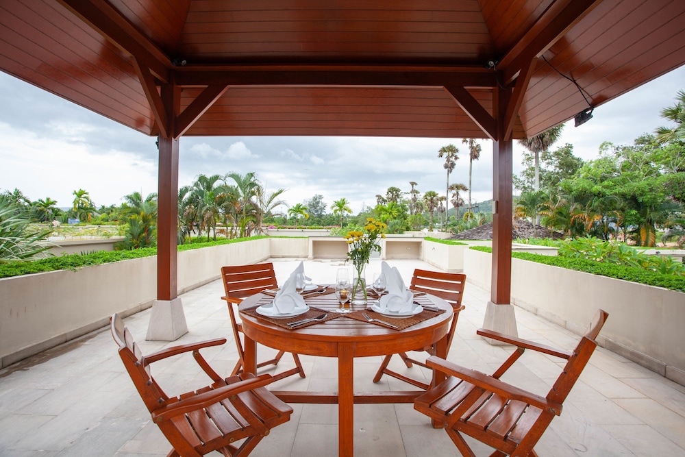The Residence Resort & Spa Retreat 33/61