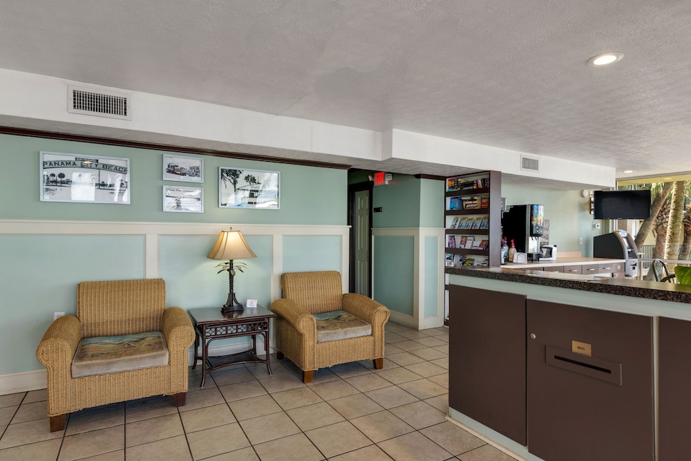 Ramada by Wyndham Panama City Beach / Beachfront 3/25