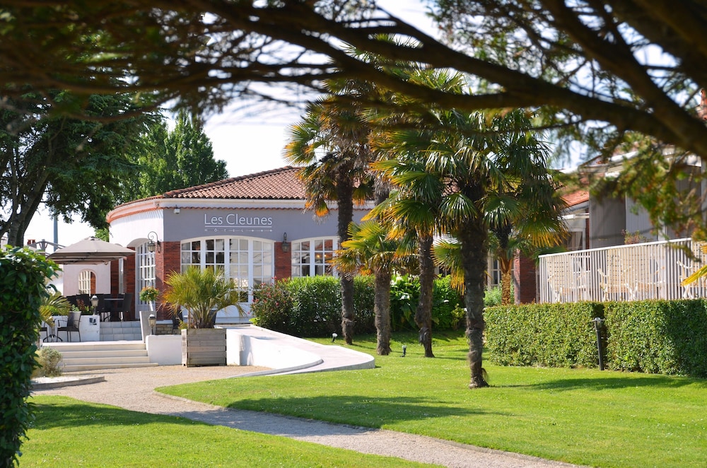 Hotel Et Spa Les Cleunes Oleron 68/74