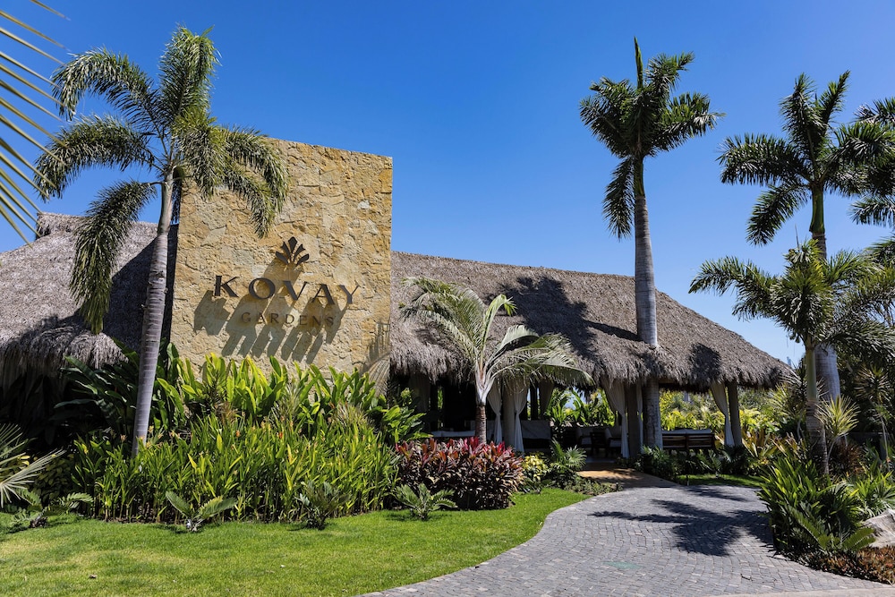 Vallarta Gardens Beach Front Hotel and Residences 59/65