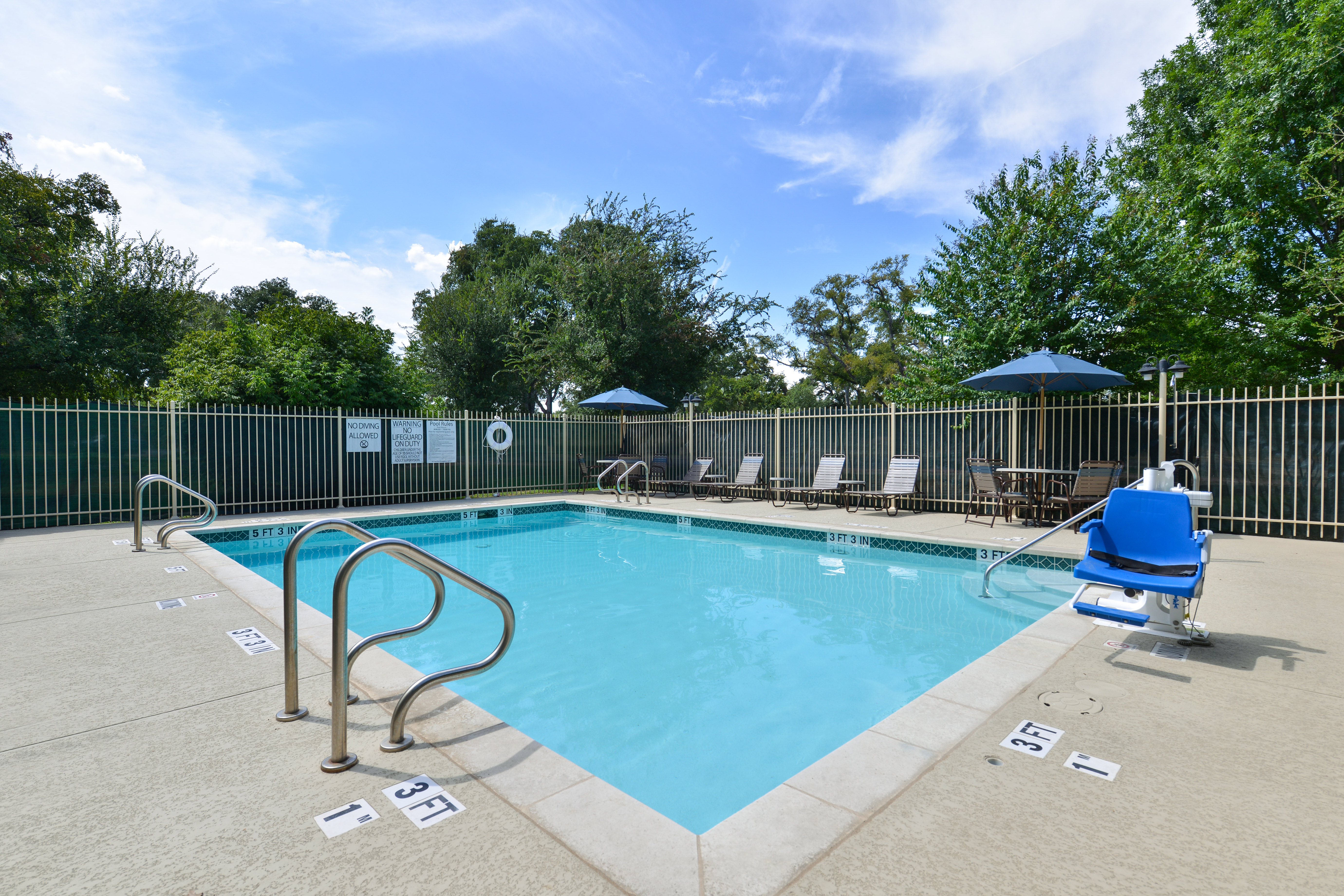 Holiday Inn Express & Suites Austin SW - Sunset Valley, an IHG Hotel 34/50