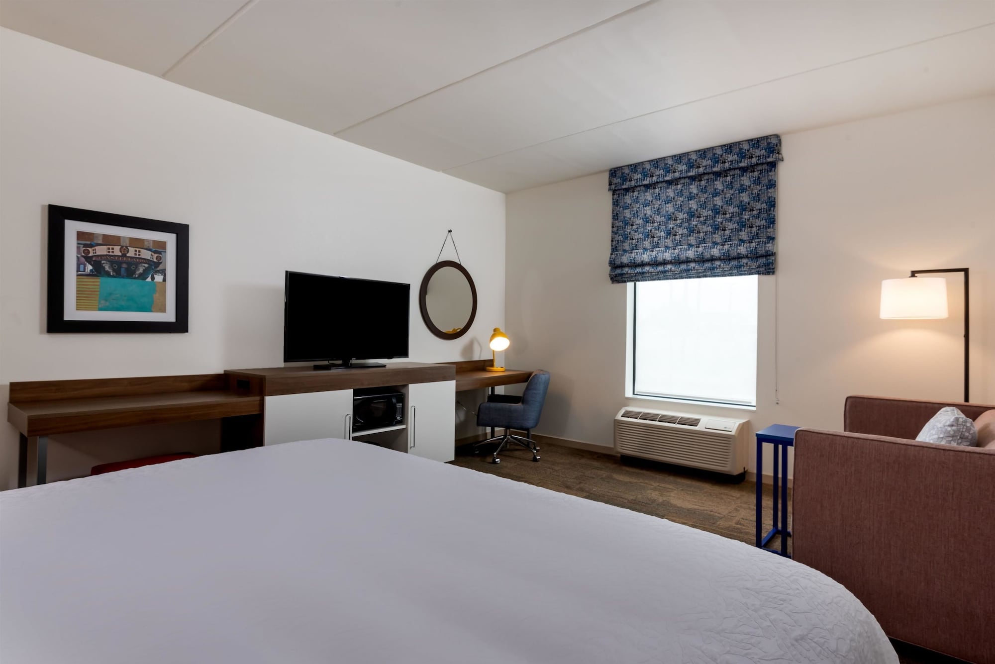 استوديو بسرير كينج مع أريكة لذوي الإعاقة، Hampton Inn Baltimore Bayview Campus 5/8