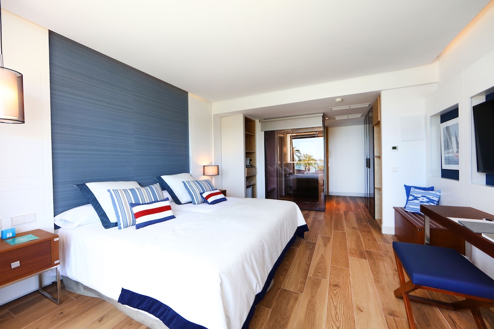 Vip, Premium, Double Bed, Sea View, Living Area, Balcony