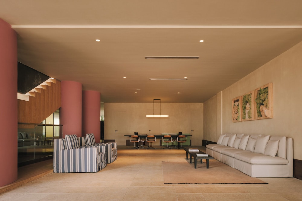 Pabellon Hotel 33/48