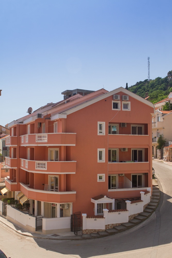 Apartments Sofija 3/50