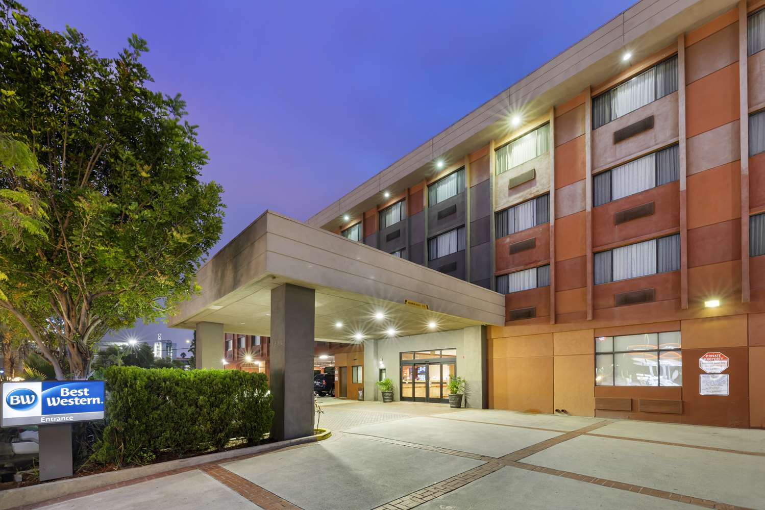 Best Western Los Angeles Worldport Hotel 4/32