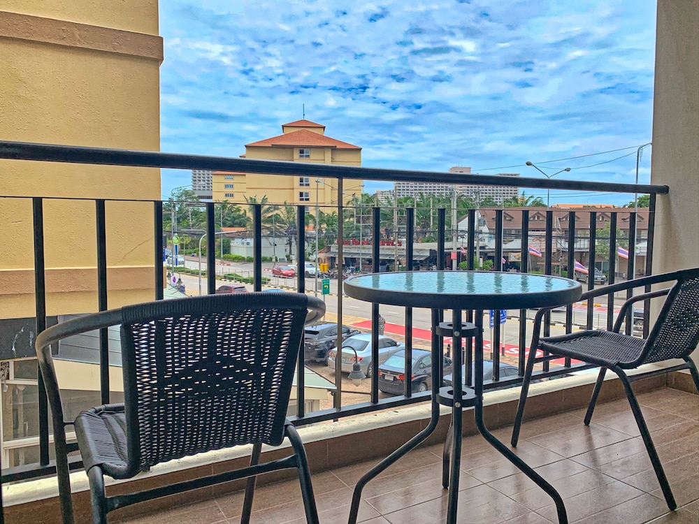 Scandia Beach Hotel 40/50