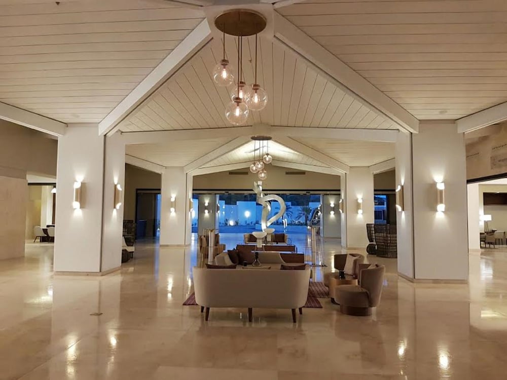 Royalton Blue Waters Montego Bay, An Autograph Collection All-Inclusive Resort 45/84