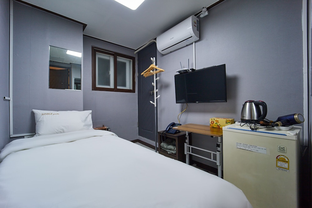 Seoul Central Hotel 8/16
