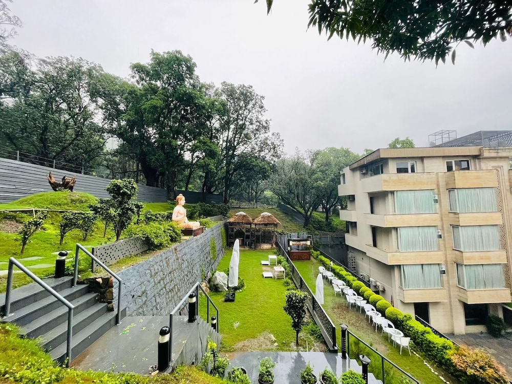 Sterling Palm Bliss Wellness Resort, Rishikesh 4/62
