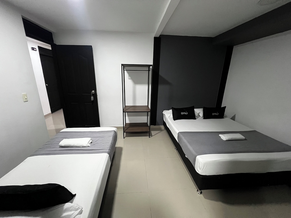 Hotel Laureles de Aburra Medellin 37/49