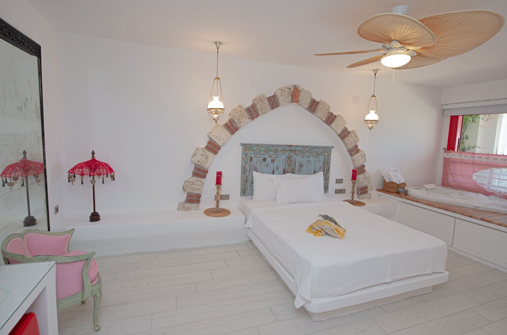 Villa Taraca Alacati Romantik Hotel 20/50