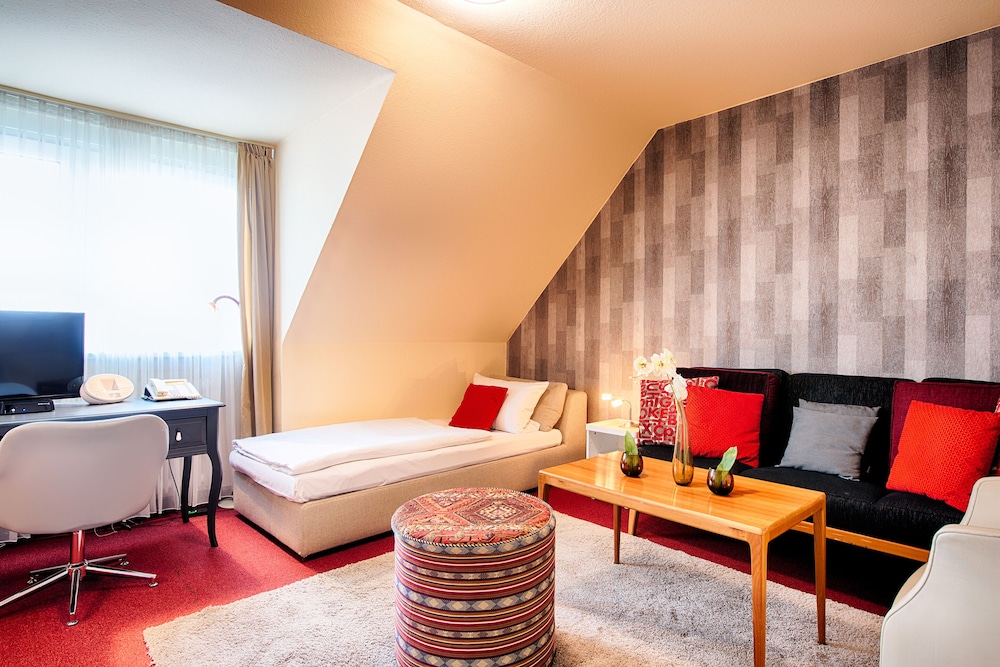 Hotel Furst Garden 40/54