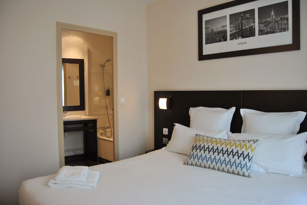Hotel de L Apos Europe 12/69