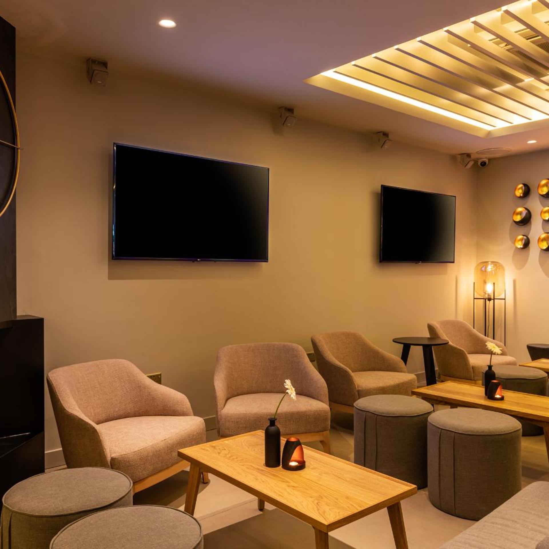 Liquid Hotel Apartments 54/62