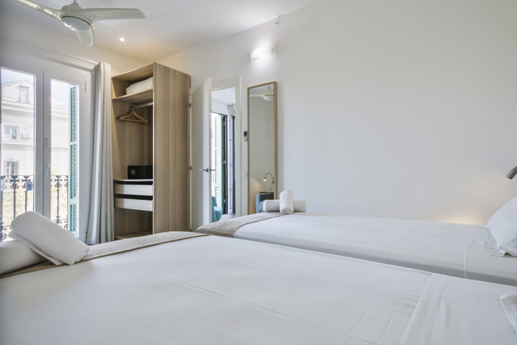 3 BEDROOMS, APARTMENT, CITY VIEW, BALCONY