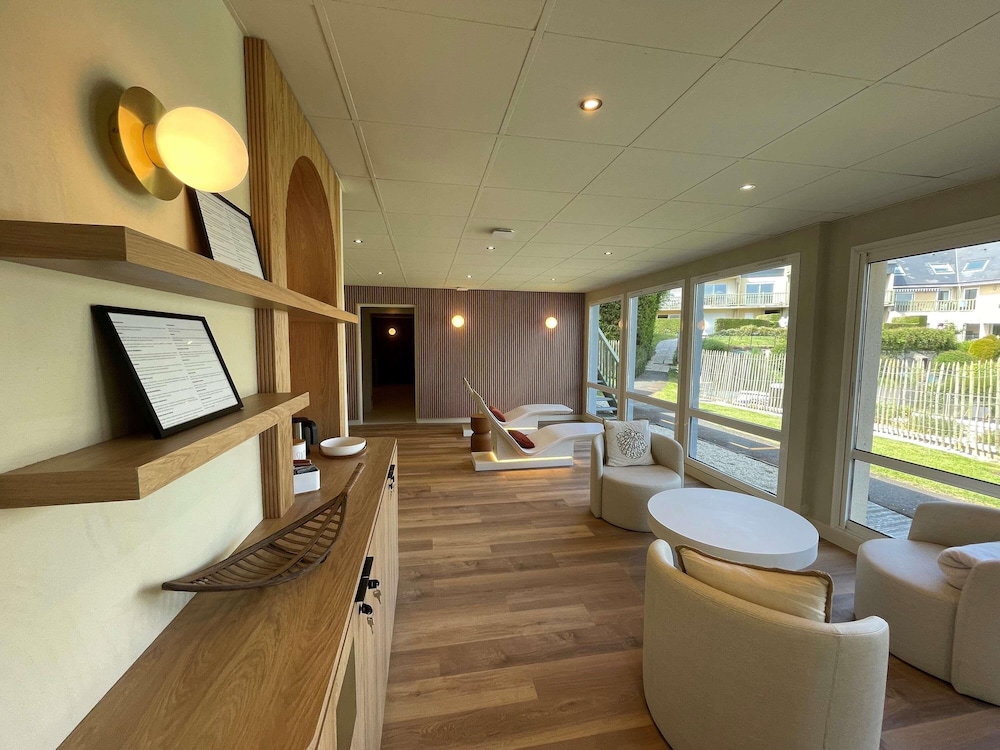 Hotel Mercure Omaha Beach 45/72