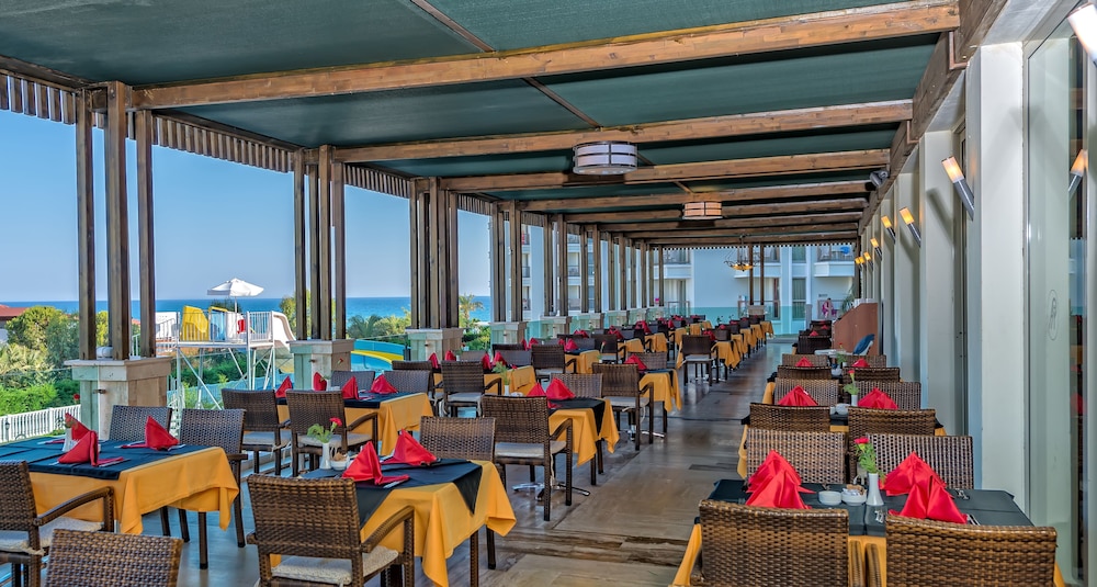 Royal Atlantis Resort Spa 56/69