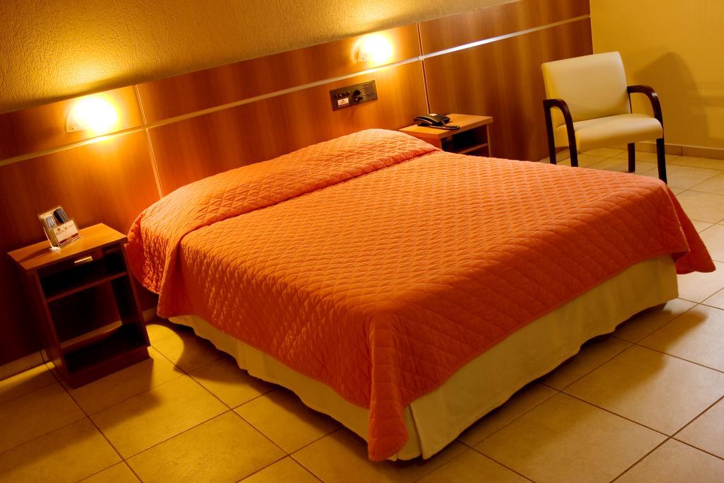 Bernal Hotel 13/34
