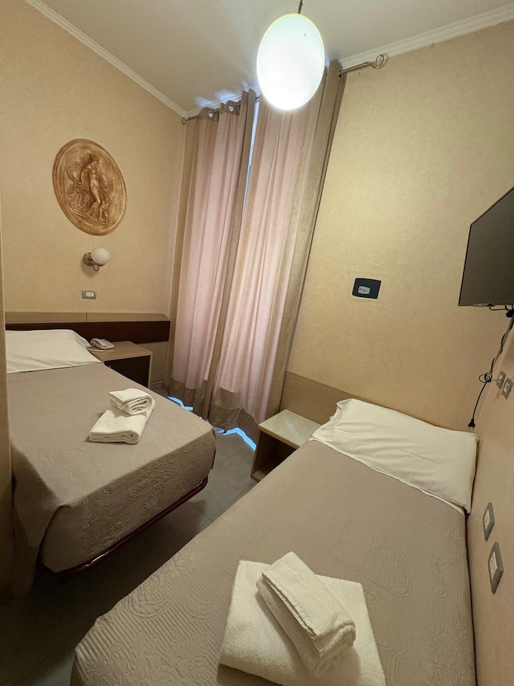 Elide Hotel 27/49