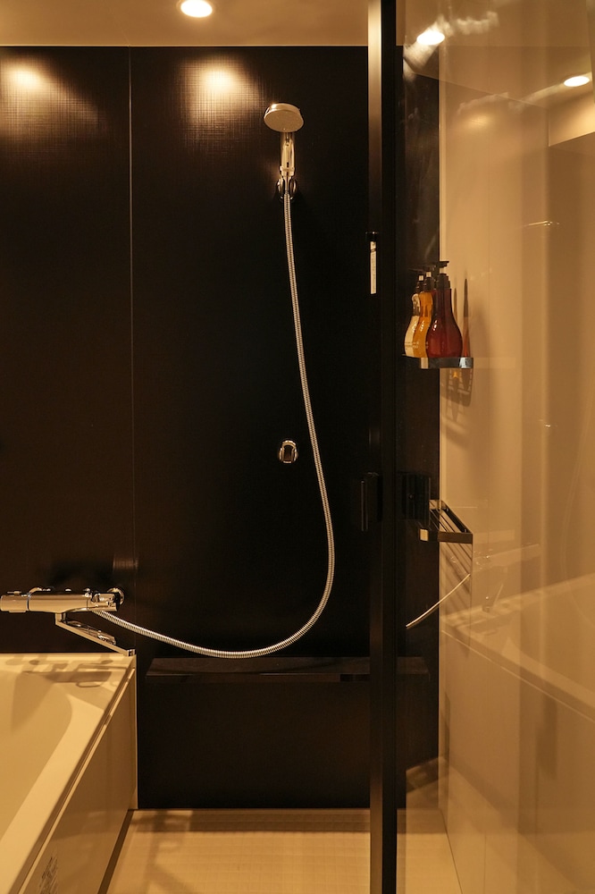 Nplushotel higasikanda 32/40