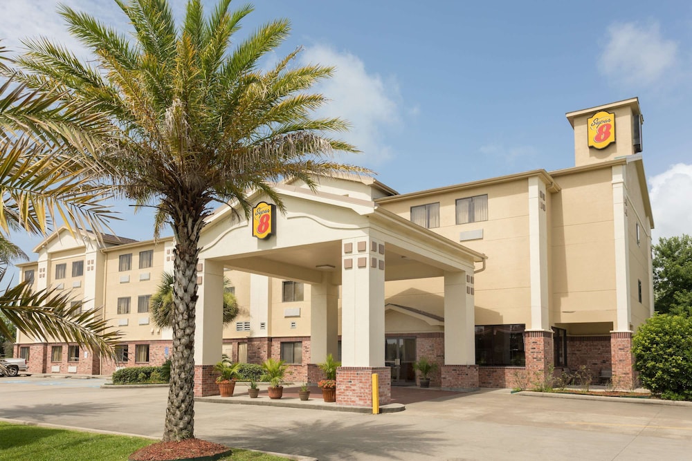 Super 8 by Wyndham Duson Lafayette West Area 4/27