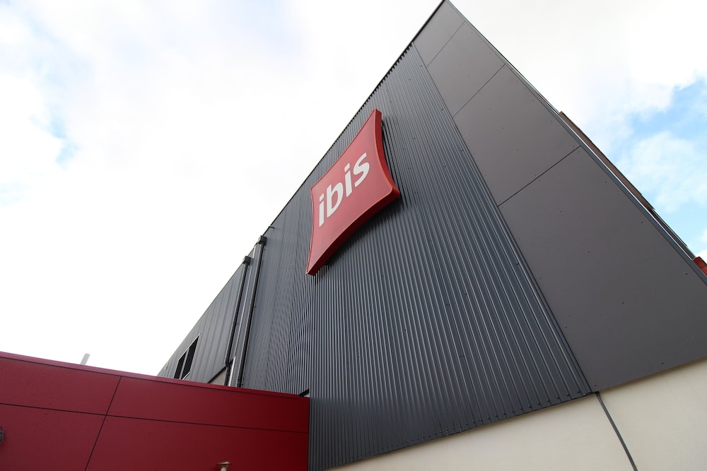 Ibis Dijon Sud 3/63