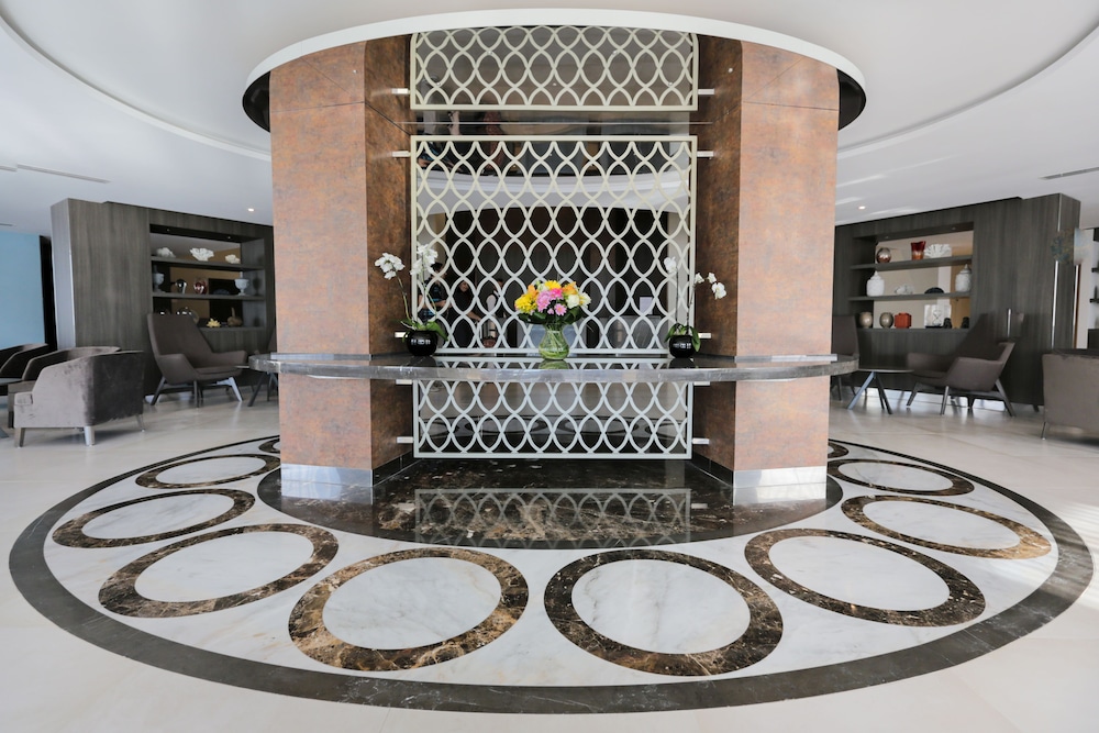 THE WATERFRONT HOTEL 6/68