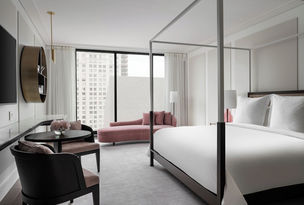 PREMIER, KING BED