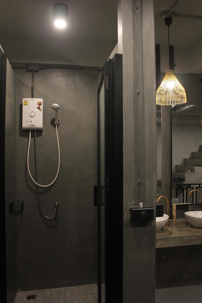 Ekanek Hostel Bangkok - Adults Only 32/32