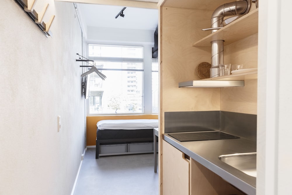 CPH STUDIO HOTEL 73/82