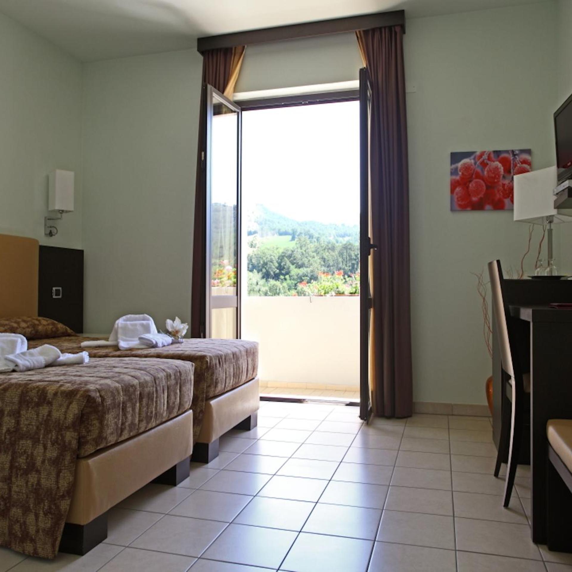 Euro Hotel 8/50
