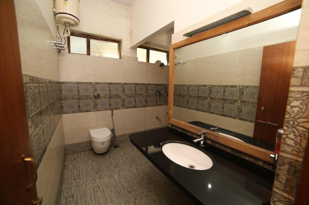 Oyo 6549 Hotel Gorbandh 47/47