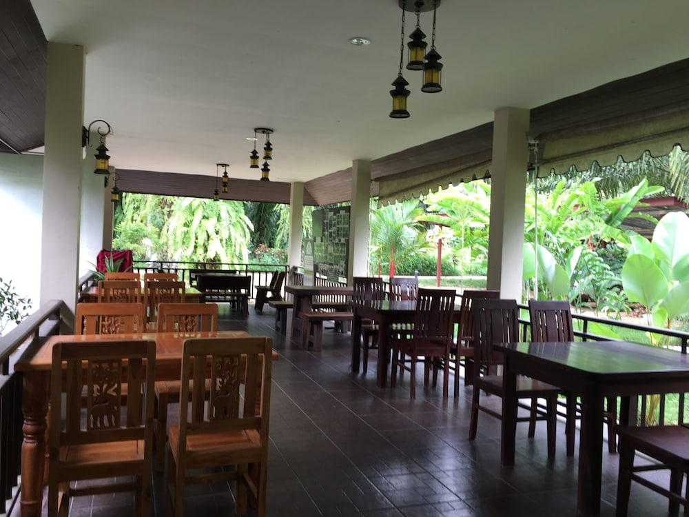 Khao Sok Palm Garden Resort 10/18