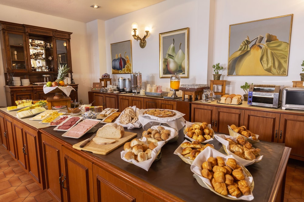 Hotel del Lago Golf and Art Resort 22/50
