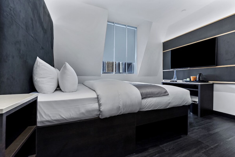 Room, King Bed
