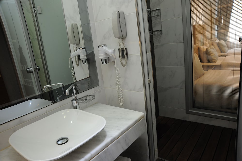 Grand Star Hotel Bosphorus 84/86